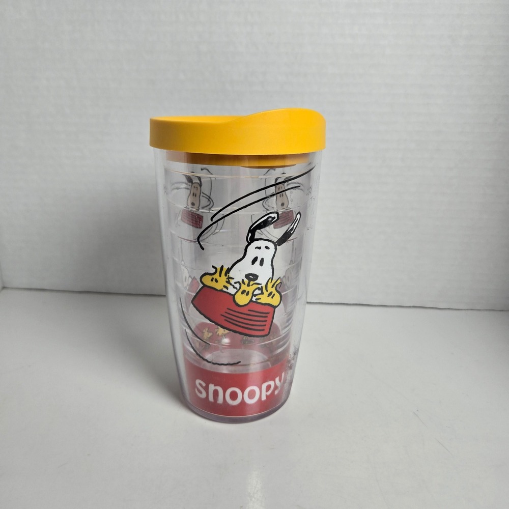 Peanuts Snoopy Woodstock Tervis Plastic Tumbler 16 oz Travel Cup Yellow Lid